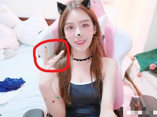 国产白丝呦呦视频